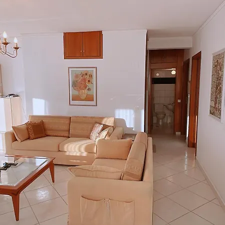 Serviced With Breathtaking Seaview And Grand Piano, Suited For Musicians, In Apartment Kavala